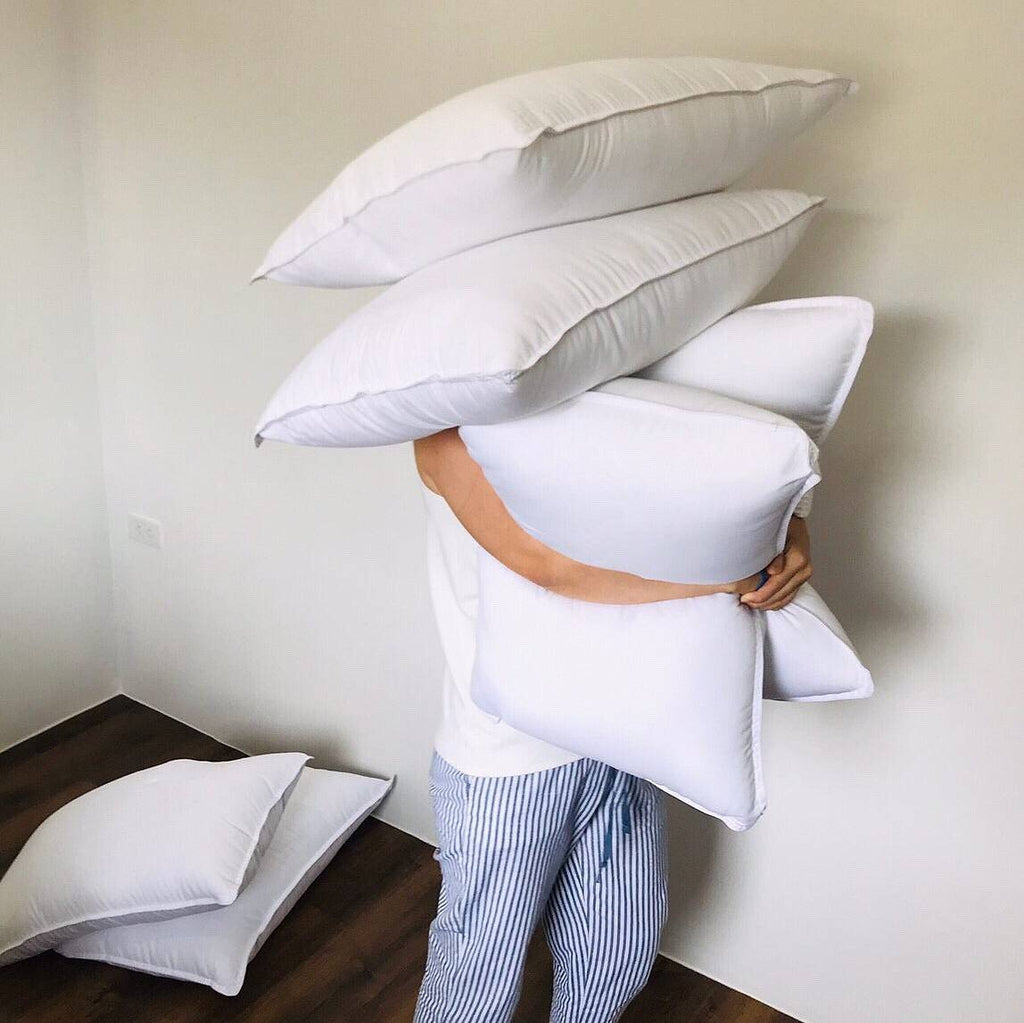 Standard-Size Cloud Pillow หมอนขนห่านเทียม