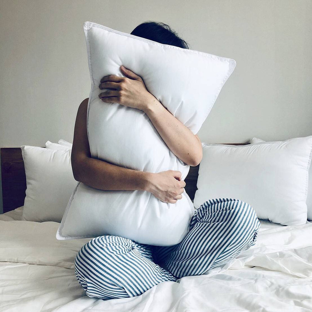 Standard-Size Cloud Pillow หมอนขนห่านเทียม
